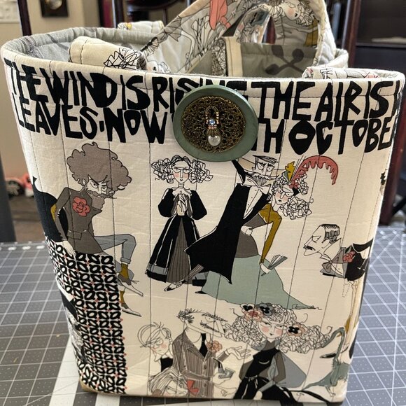 THE GASTLIES ALEXANDER HENRY FABRIC HAND MADE BAG 17x15x7 NEW - Picture 1 of 7